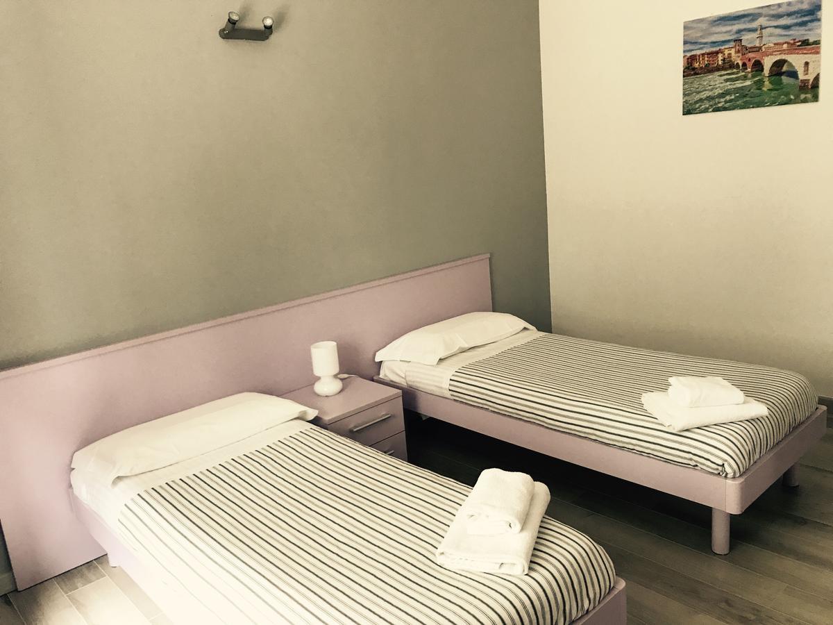 Simoni 10 Hotell Verona Eksteriør bilde